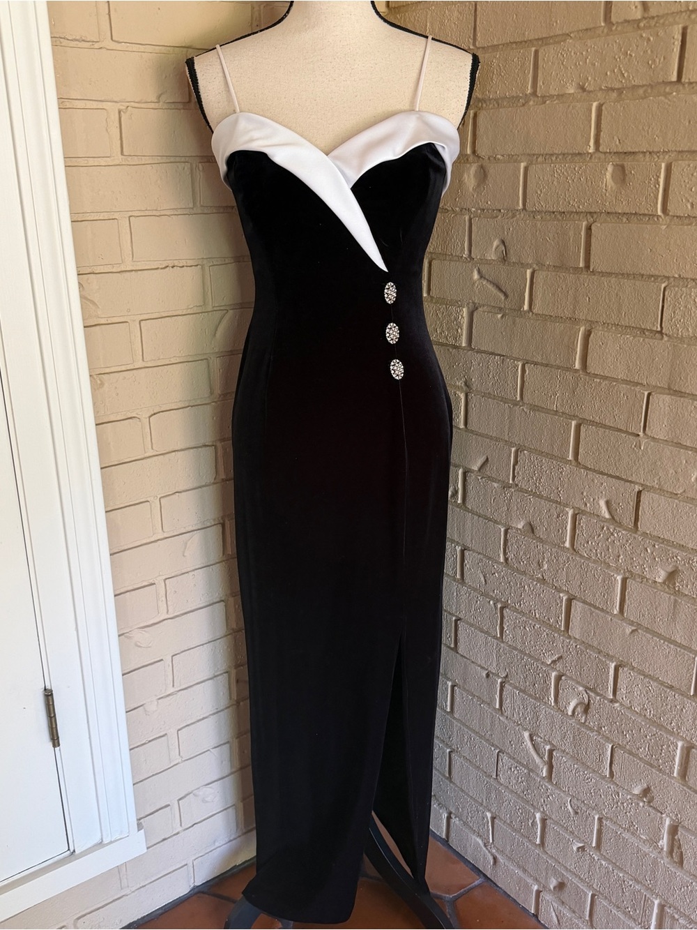 VTG Betsy & Adam Womens Black Velvet Dress Size 3 / 4 Tuxedo 90s Formal Gown